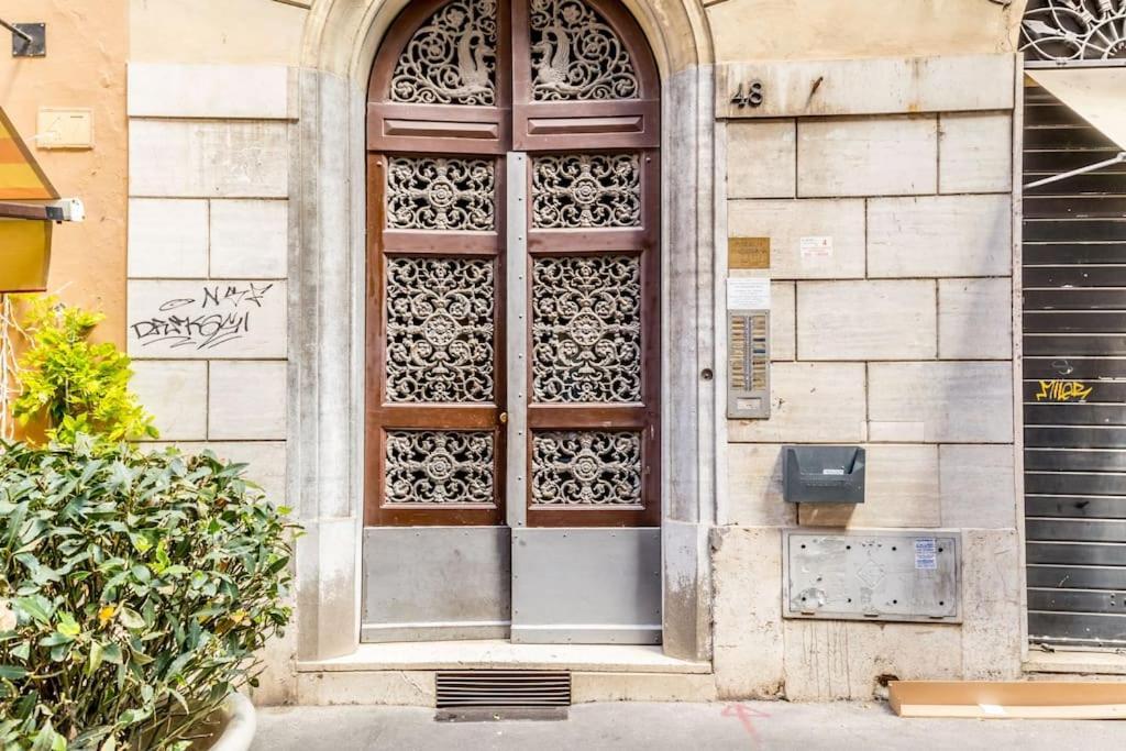 Augusto Imperatore Luxury Apartment