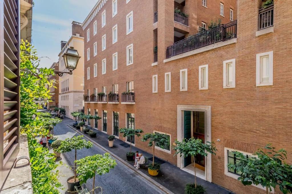 Augusto Imperatore Luxury Apartment
